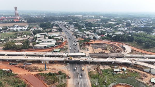 Toàn bộ công trình dự kiến được đưa vào sử dụng từ tháng 12/2025. Toàn bộ công trình dự kiến được đưa vào sử dụng từ tháng 12/2025.